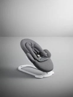Stokke Steps™ Bouncer, Weißes Gestell, Deep Grey -Stokke Verkauf 16075309 05