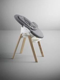 Stokke Steps™ Bouncer, Weißes Gestell, Deep Grey -Stokke Verkauf 16075309 06