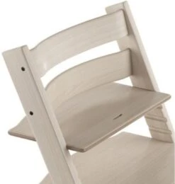 Stokke Tripp Trapp® Hochstuhl, Classic Collection, Whitewash Inkl. Tripp Trapp® Newborn Set™ Schale, Grey -Stokke Verkauf 17071477 03